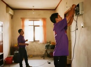 Kami menyediakan layanan instalasi WiFi cepat, rapi, dan bergaransi