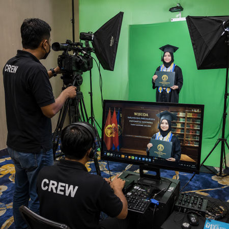 Zoom Green Screen Wisuda Kampus Digital Background